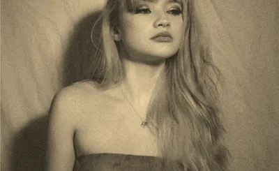 Ella Red