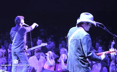 Roger Clyne And The Peacemakers