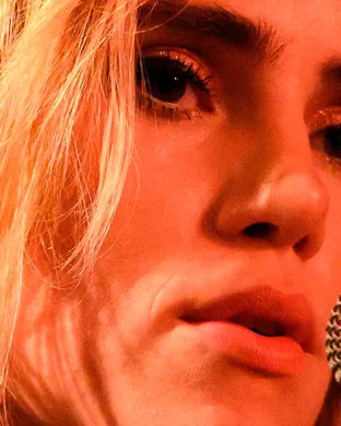 Suki Waterhouse