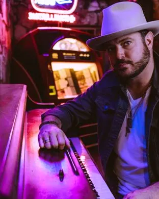 Wade Bowen